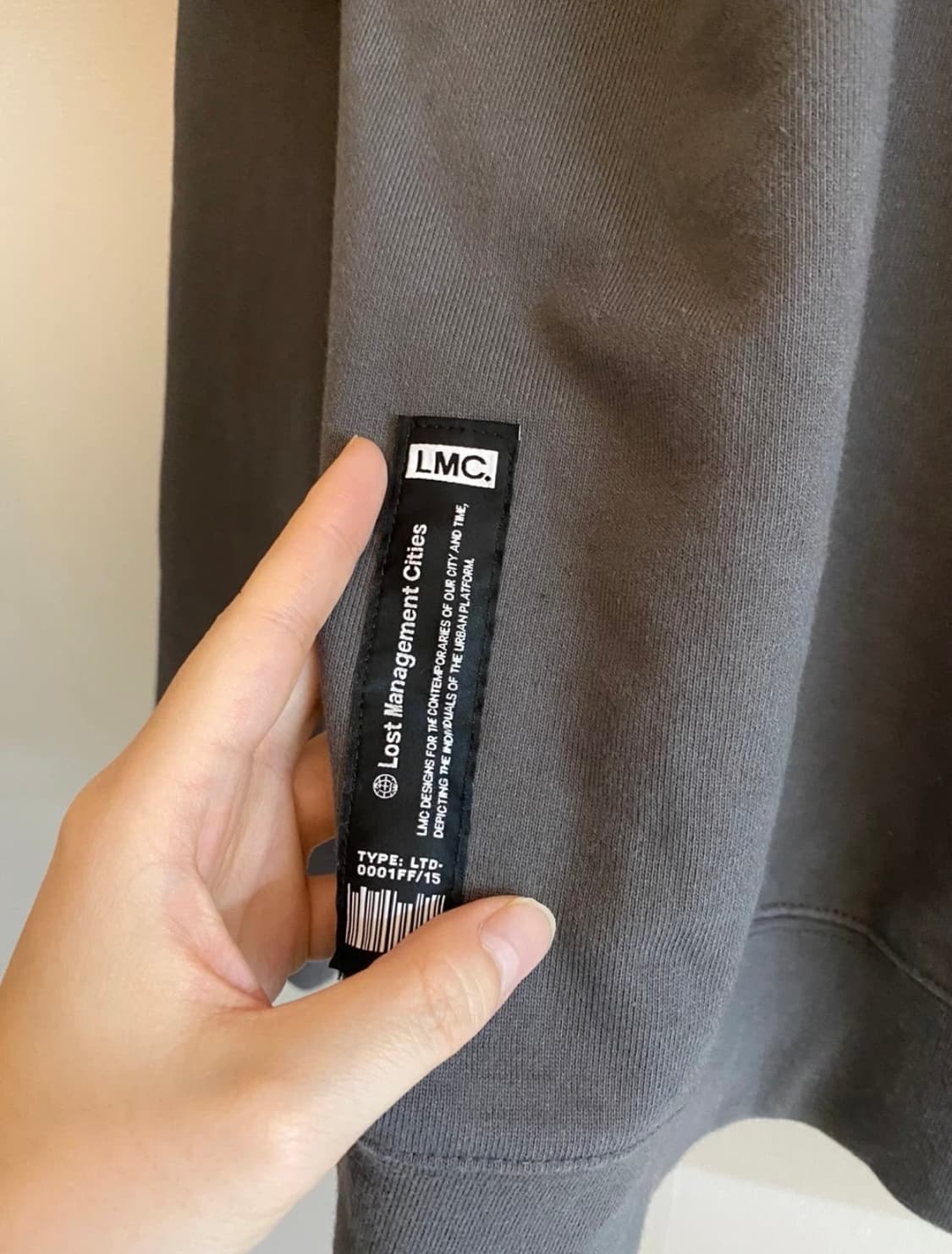 LMC 로스트 매니지먼트 맨투맨 상품이미지3