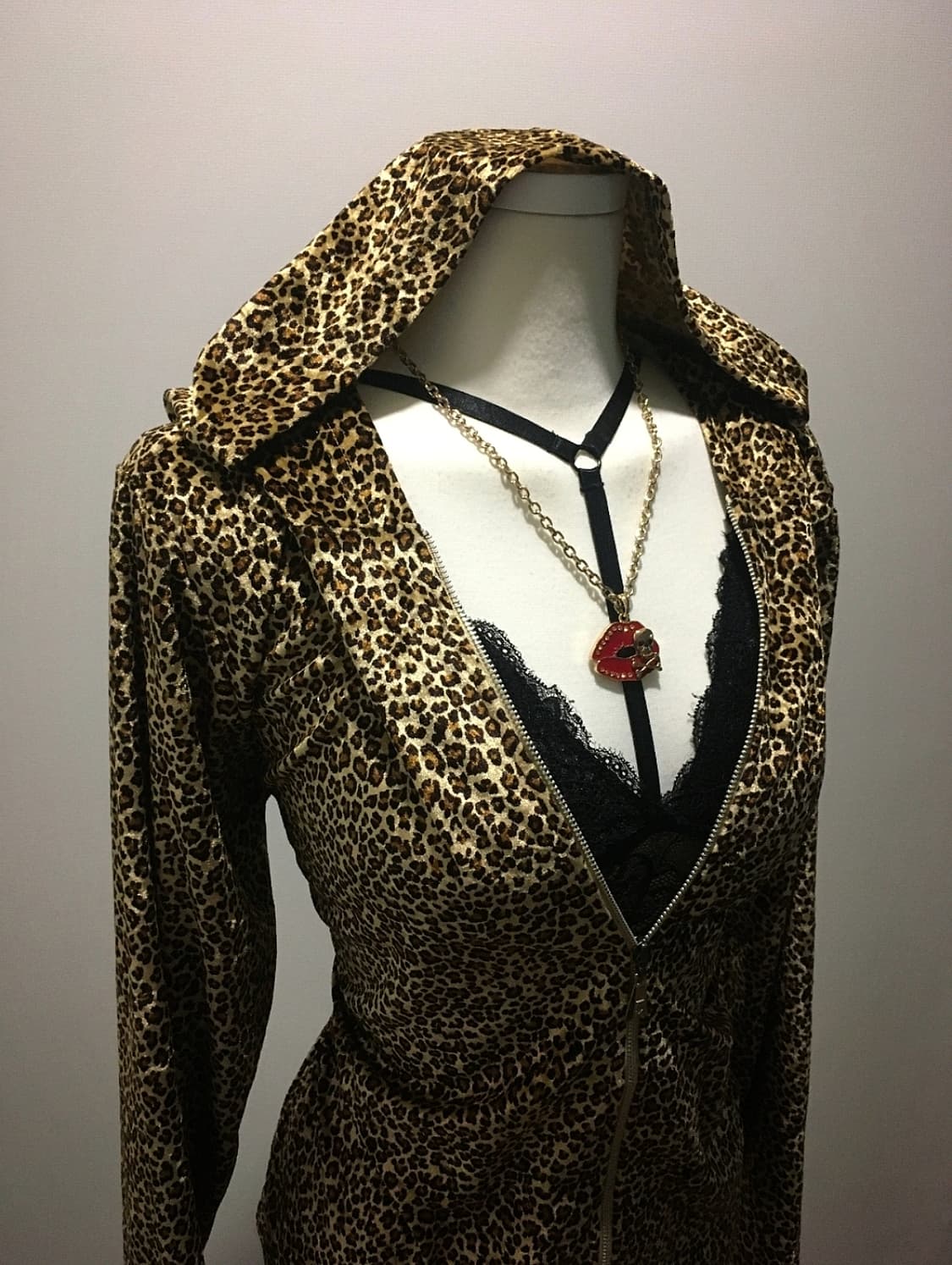 오네갸루st 레오파드 벨벳 후드집업 상품이미지2