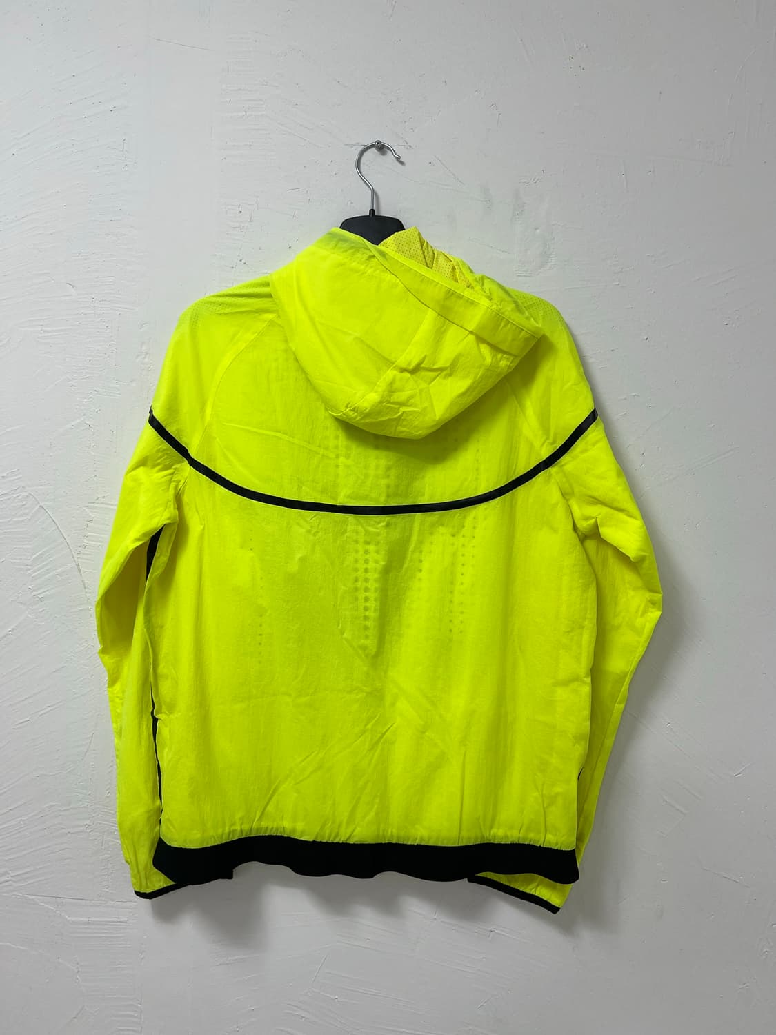 M 나이키 테크 에어로쉴드 윈드러너 바람막이 상품이미지2