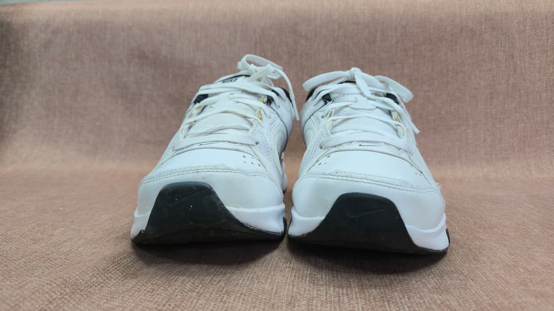 나이키 270mm- 디파이 올 데이 화이트 골드 스웨이드 상품이미지3