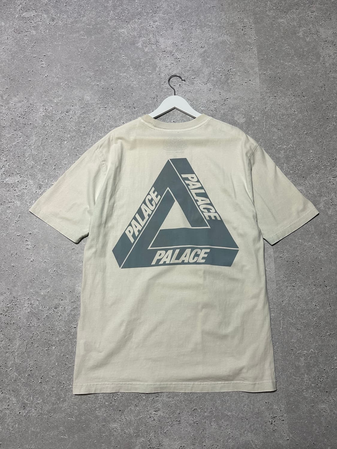 팔라스 빅로고 아이보리 반팔티 상품이미지2