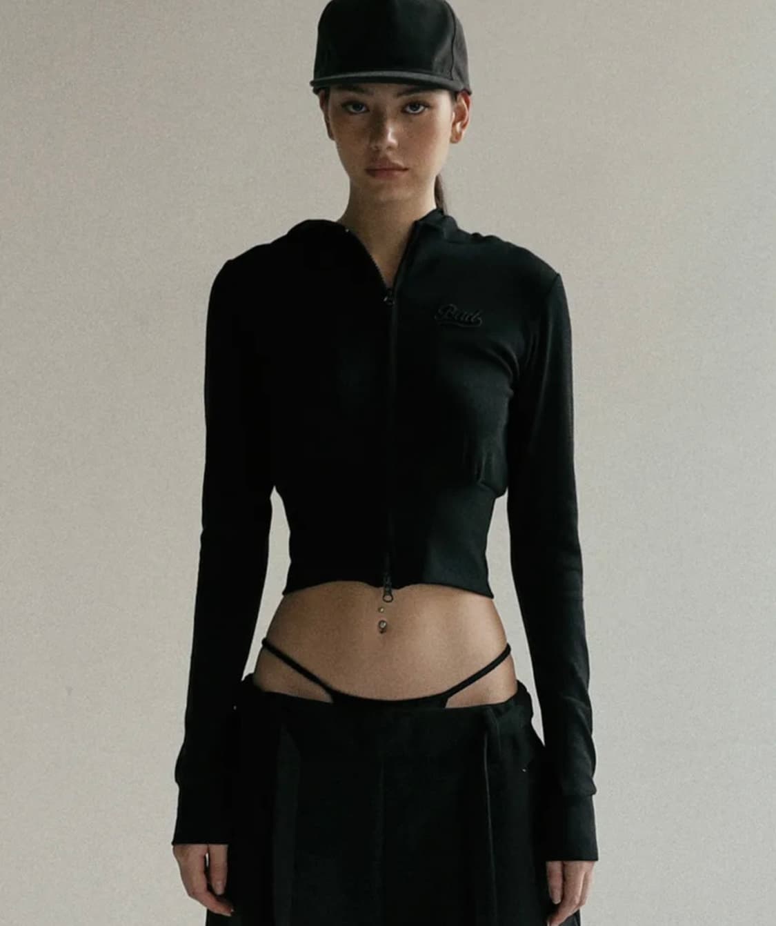 배드블러드 슬림핏 후드집업 블랙 상품이미지1