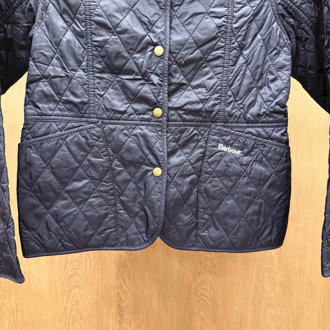 바버 퀄팅 자켓 스냅버튼 코듀로이 카라 포켓 디테일 슬림핏 네이비 상품이미지5