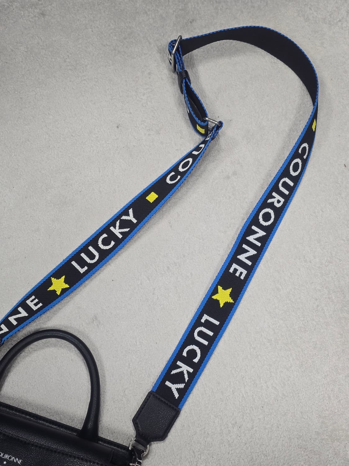 쿠론 x 럭키슈에뜨 콜라보 레더 투웨이 크로스백  상품이미지5