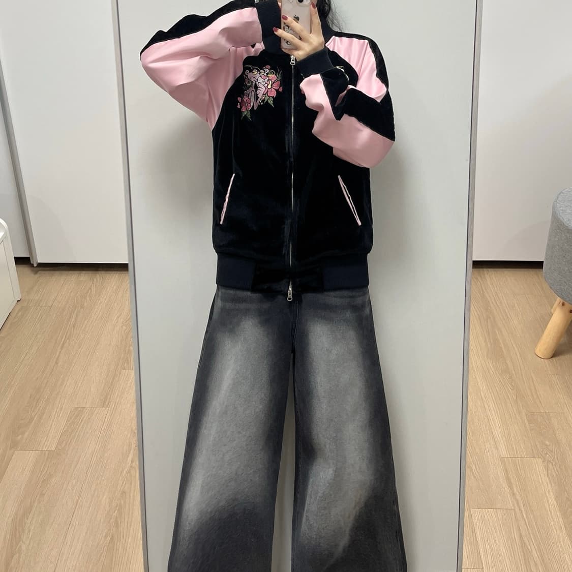참스 x 핑크팬더 벨벳 블랙 핑크 스카쟌 자켓 상품이미지2