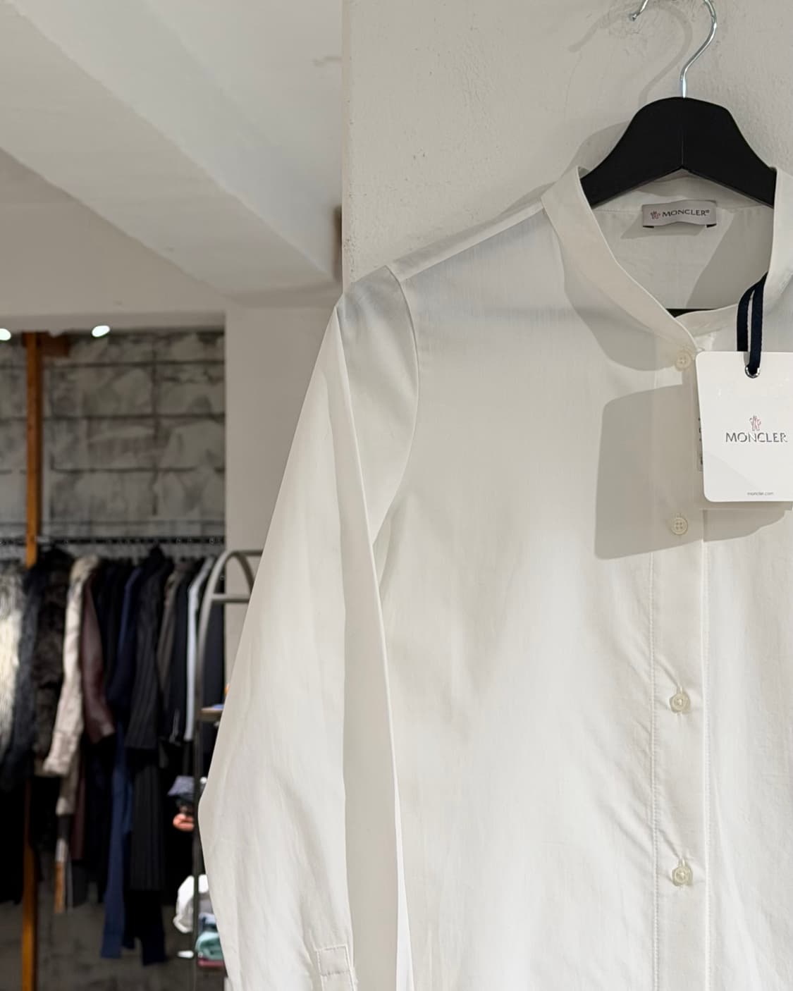 몽클레어 화이트 차이나칼라 셔츠 상품이미지2