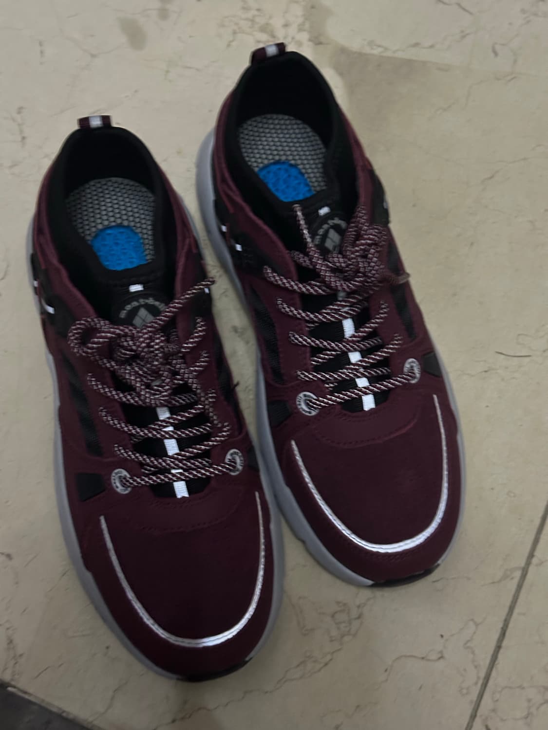 새상품) 몽벨 등산화 버건디 트레킹화/러닝화 워킹슈즈 상품이미지3