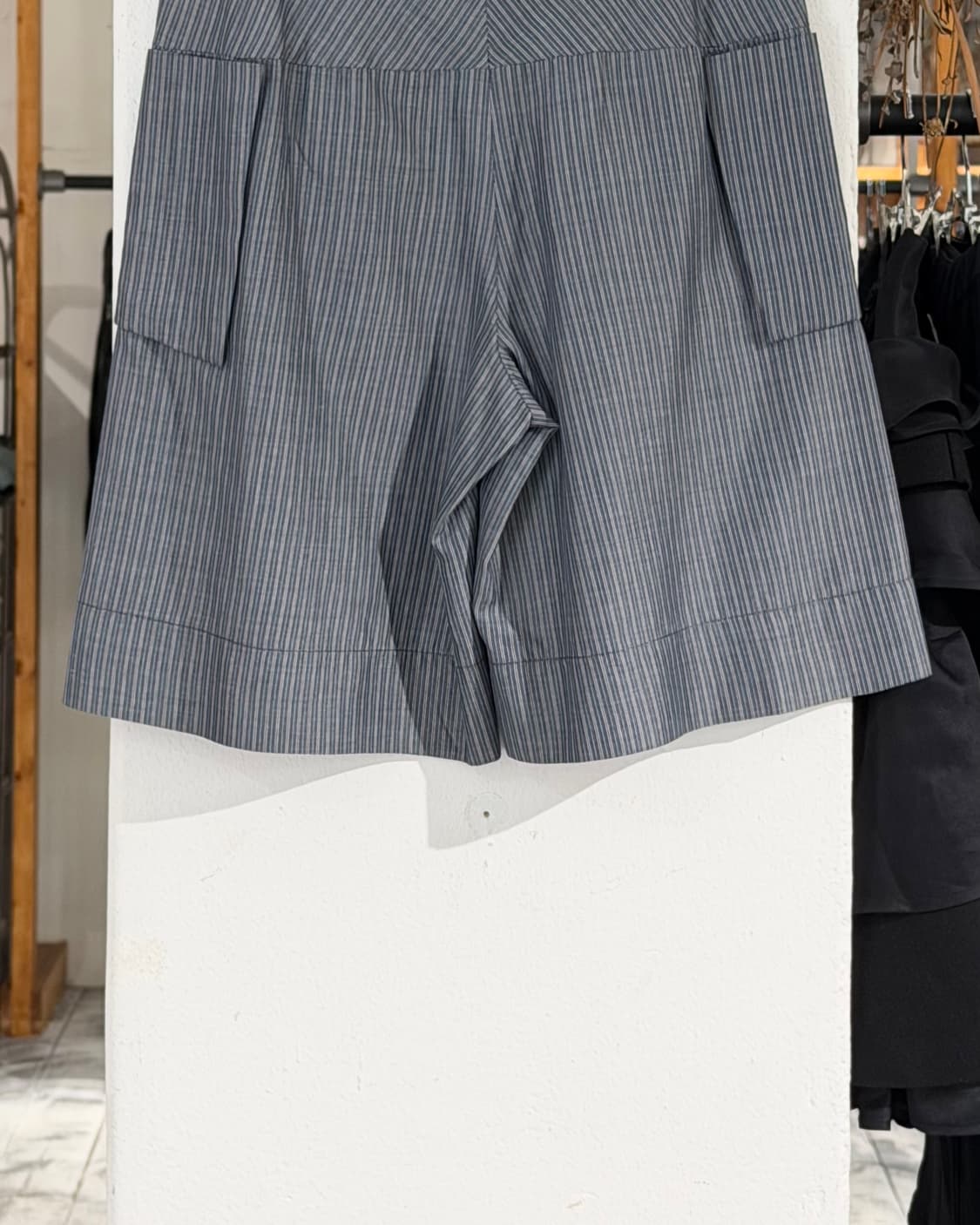 비비안웨스트우드 레드라벨 그레이 스트라이프 하프 팬츠 상품이미지6