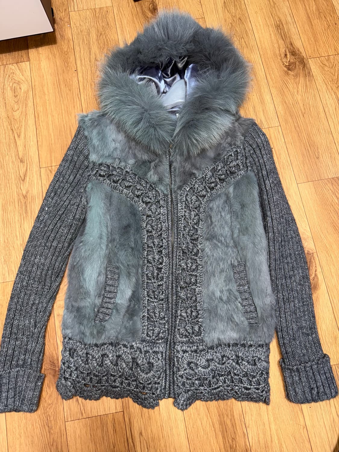 그레이 소프트 퍼 후드집업 상품이미지1