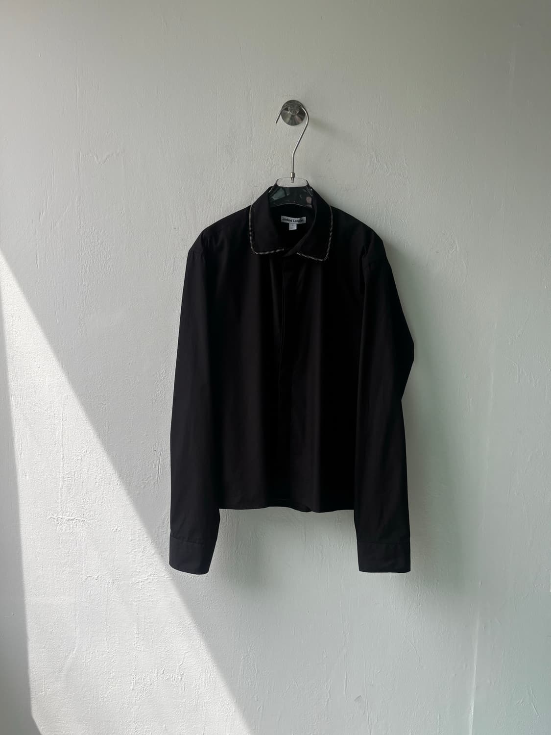 제이디드 런던 블랙 엠브로이드 셔츠  상품이미지2