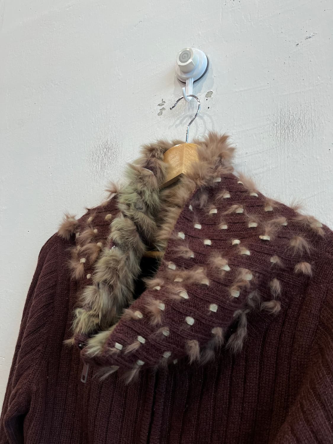 OUR PROPERTY 퓨어울 퍼 트리밍 골지 니트집업  상품이미지2