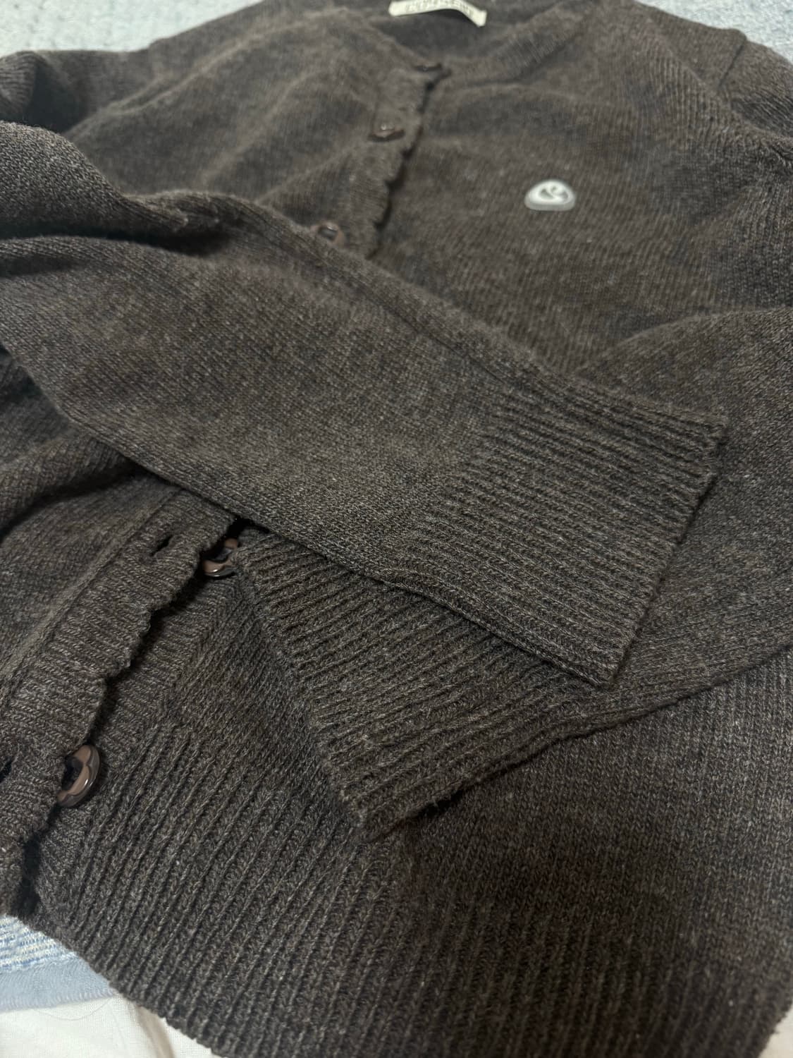 코이세이오 플라워 버튼 가디건 브라운 상품이미지3