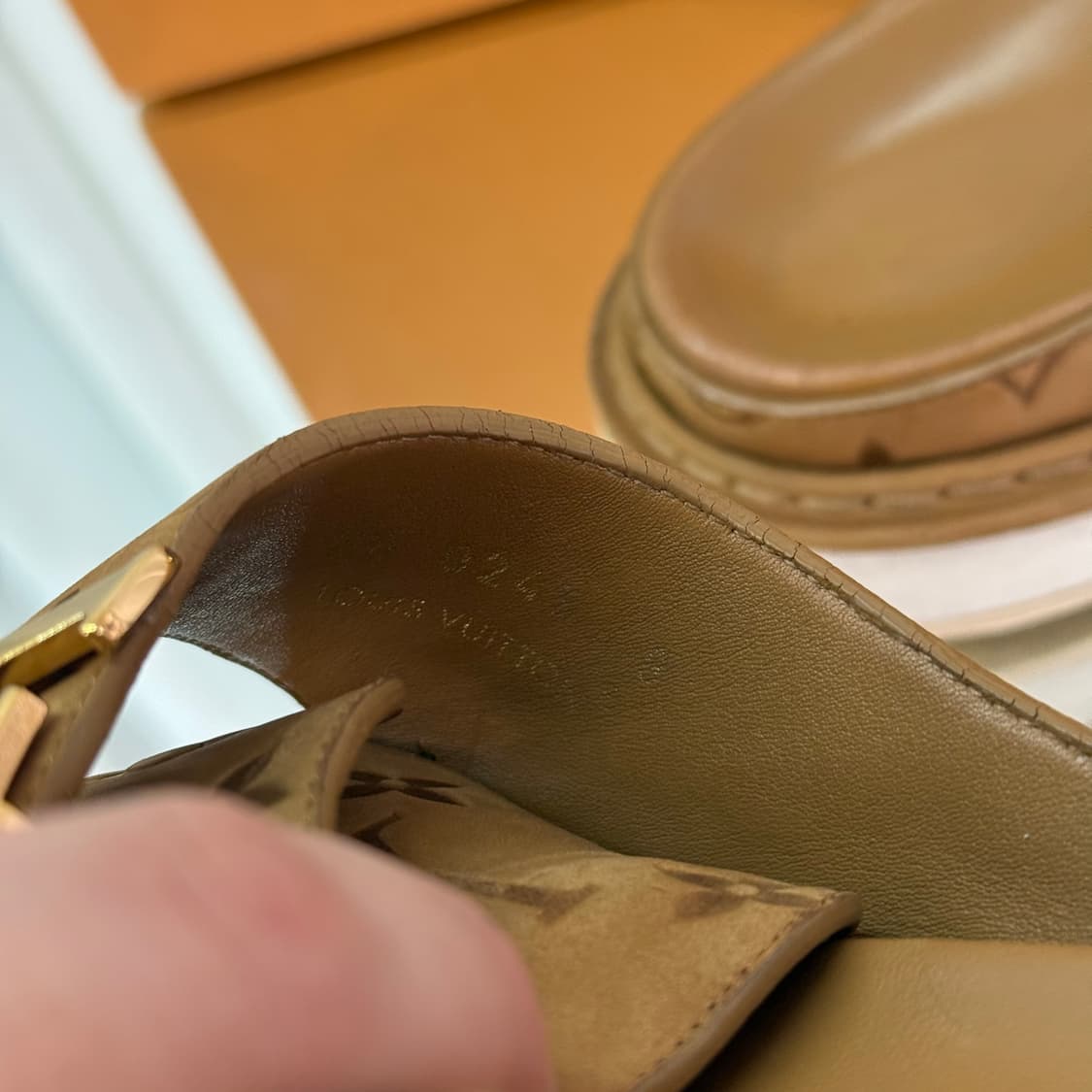 [8]루이비통 LV 이지 뮬 모노그램 베이지
 상품이미지7