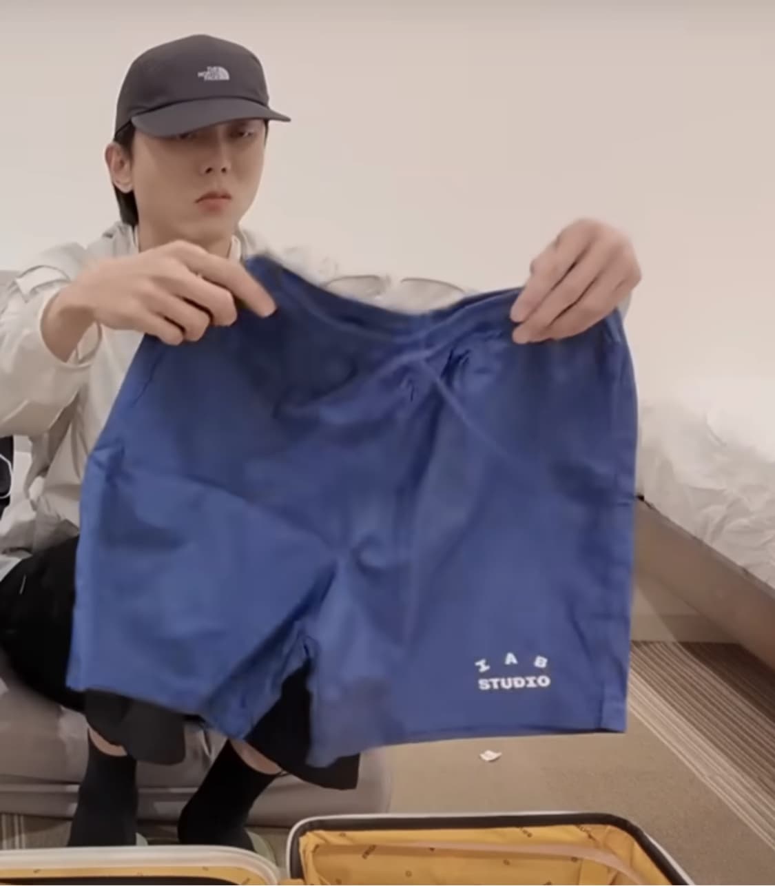 아이앱 스튜디오 우븐 쇼츠 네이비  상품이미지1