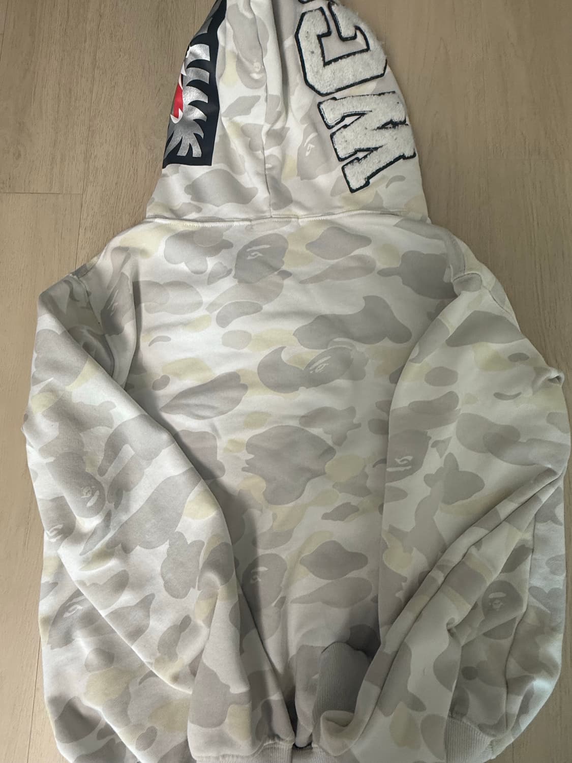 베이프 샤크후드집업 화이트 상품이미지3