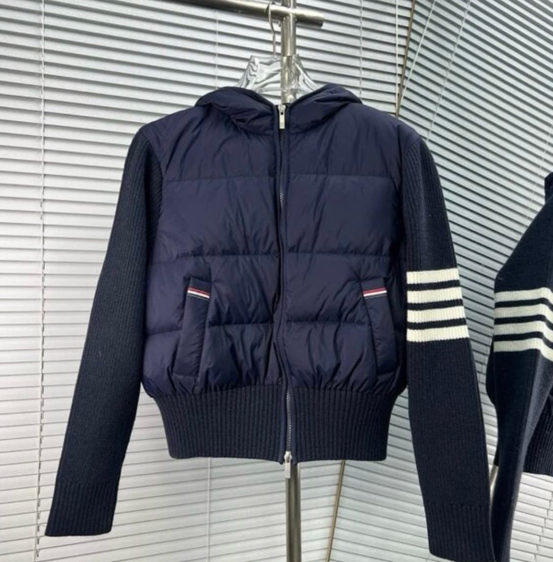 톰브라운 st 니트 후드 패딩 상품이미지1