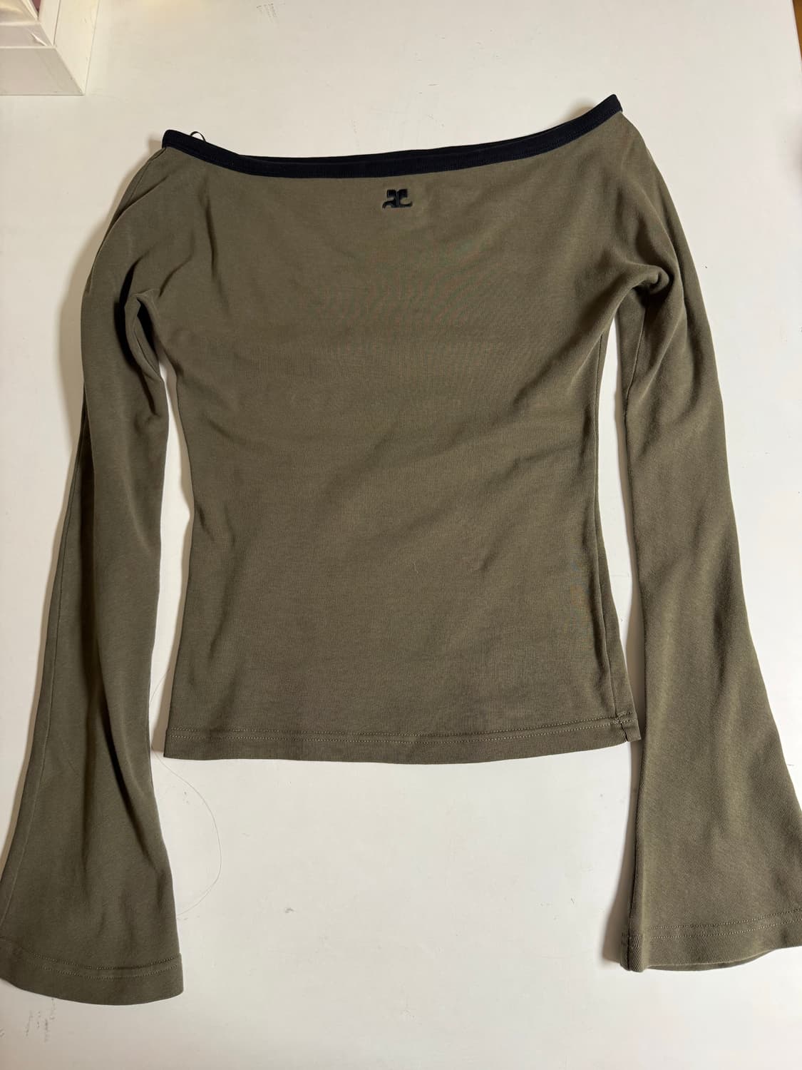 꾸레쥬 오프숄더 긴팔 티셔츠 XS 사이즈 상품이미지6