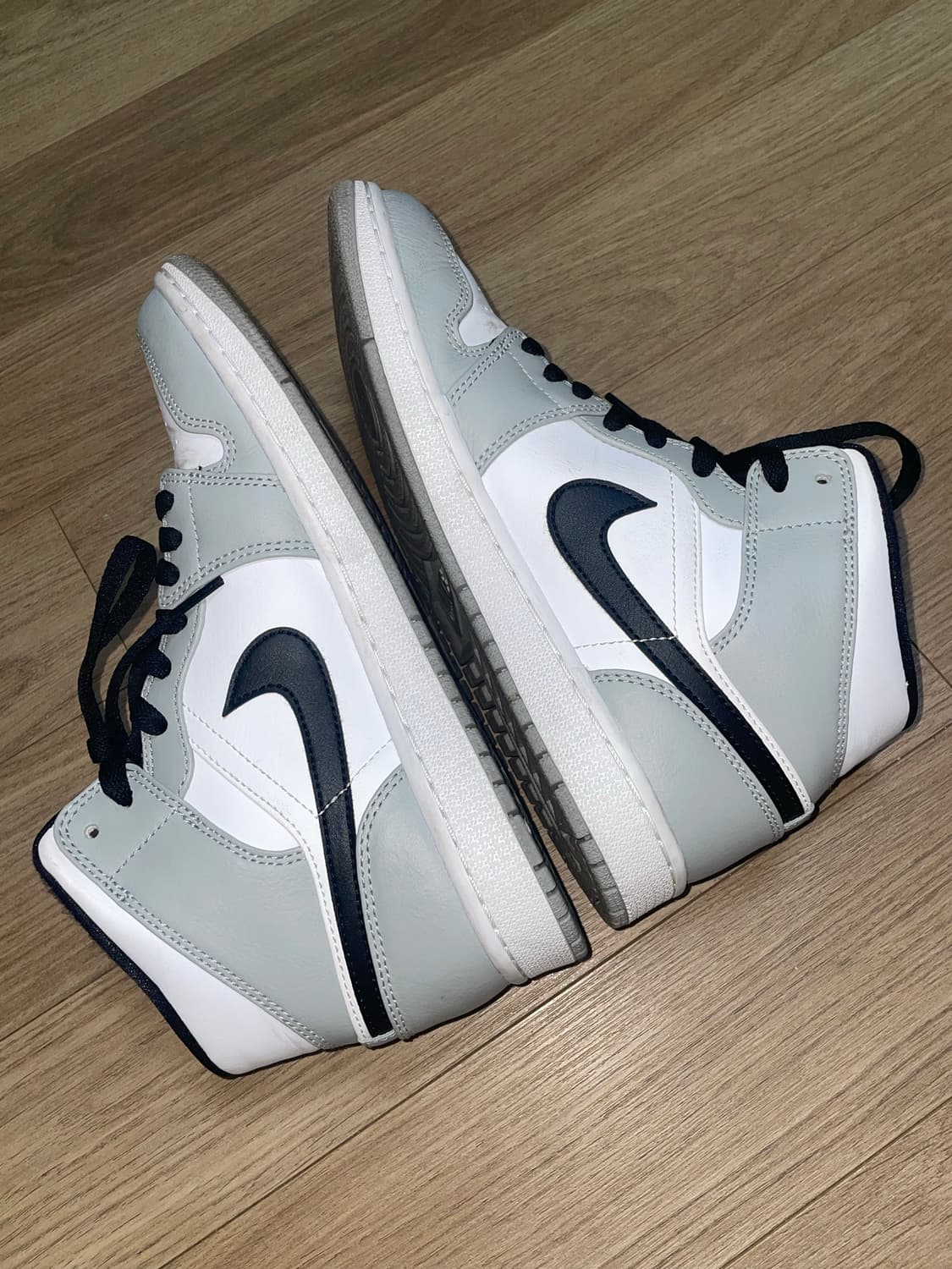 [260] 나이키 에어조던 1 미드 라이트 스모크 그레이 상품이미지6