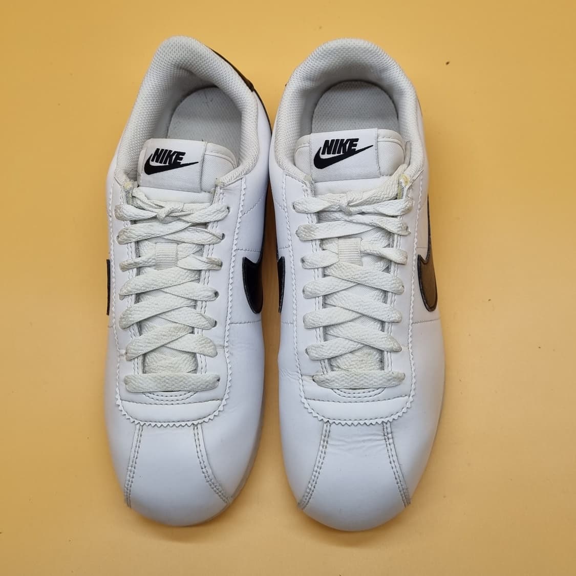 나이키 코르테즈 흰검 여성운동화240. 상품이미지2