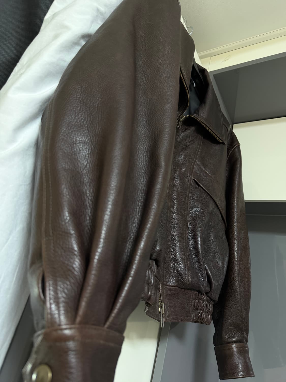 노이어 엔틱 카우 레더 하이넥 블루종 48 상품이미지2