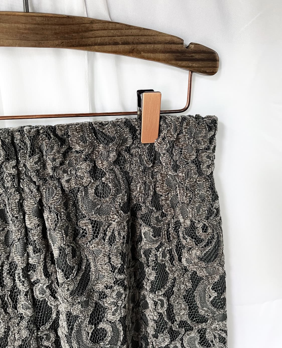 LIESSE charcoal floral lace skirt 상품이미지9