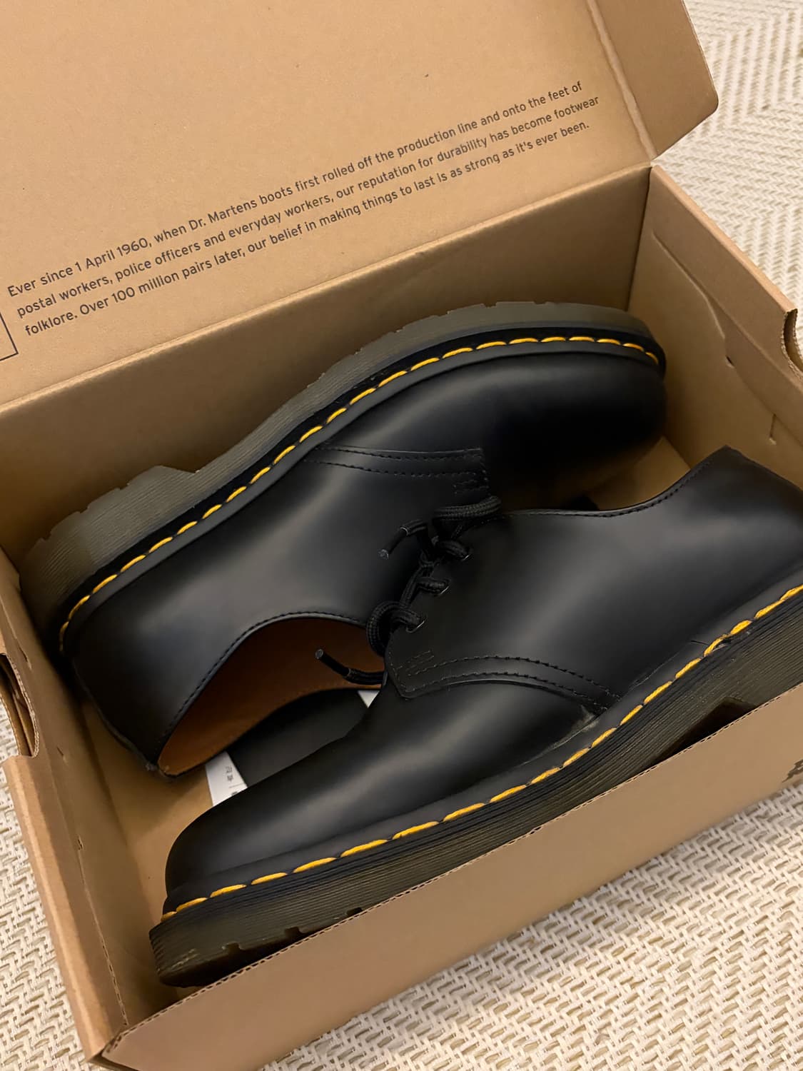 닥터마틴 1461 블랙스무스 국내매장판 250사이즈 상품이미지8