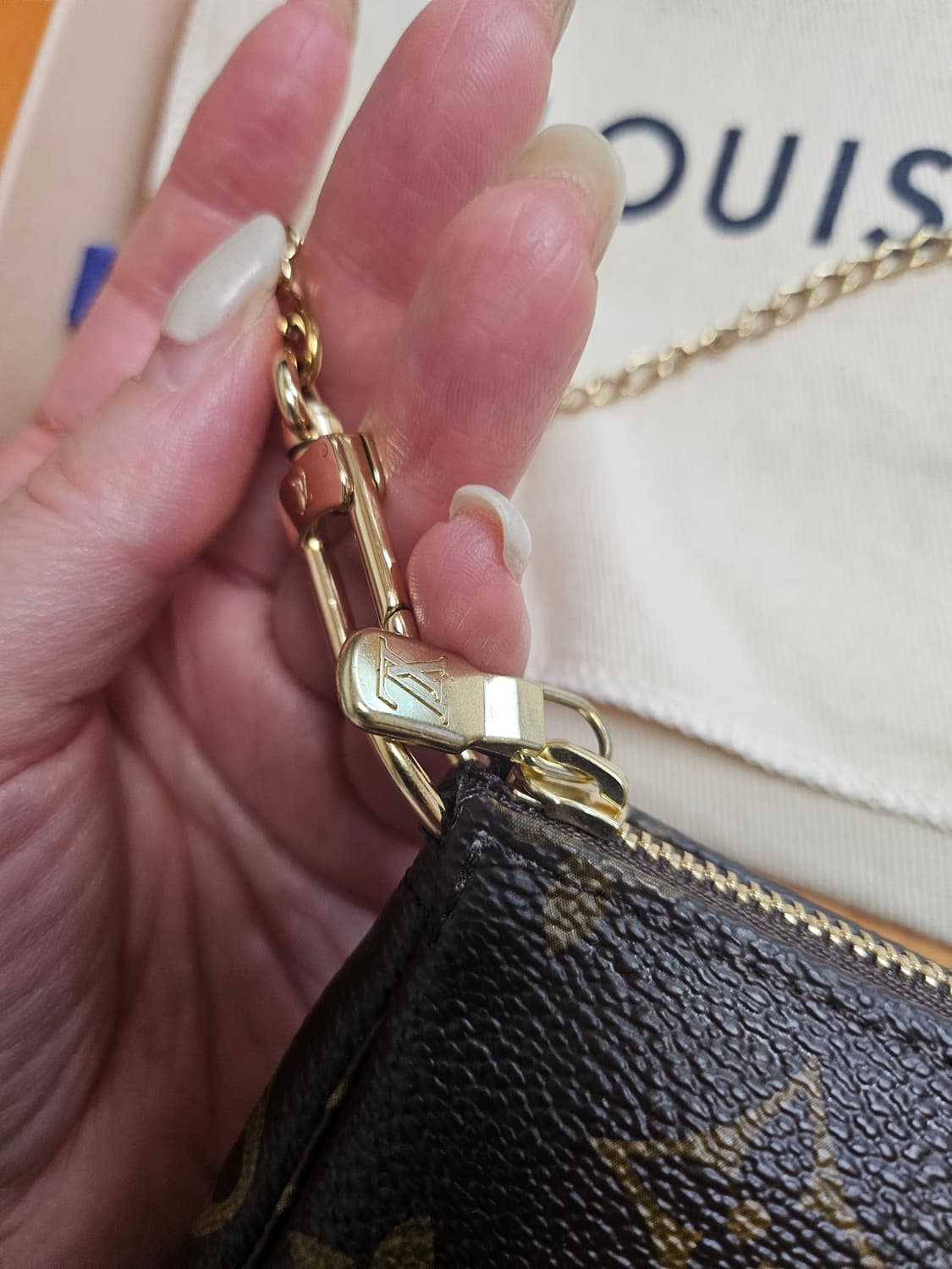 루이비통 미니 포쉐트 악세수아 정품 상품이미지8