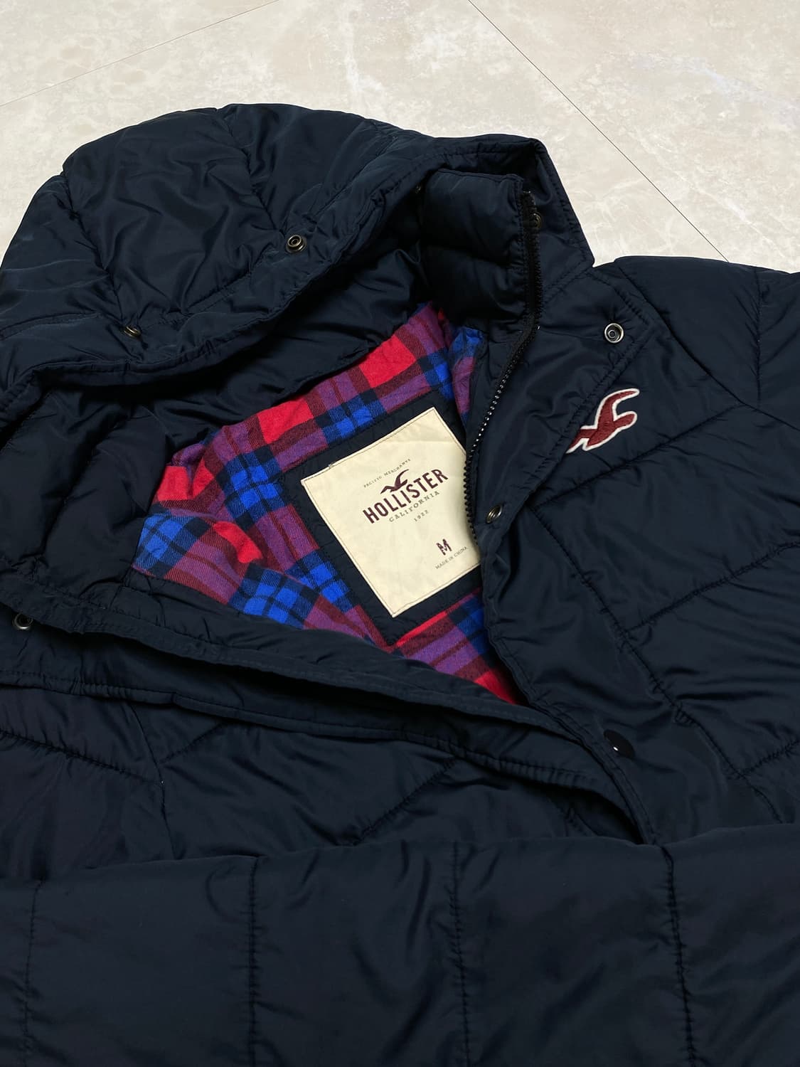 홀리스터 플란넬 배색 후디드 패딩 네이비 M 상품이미지2
