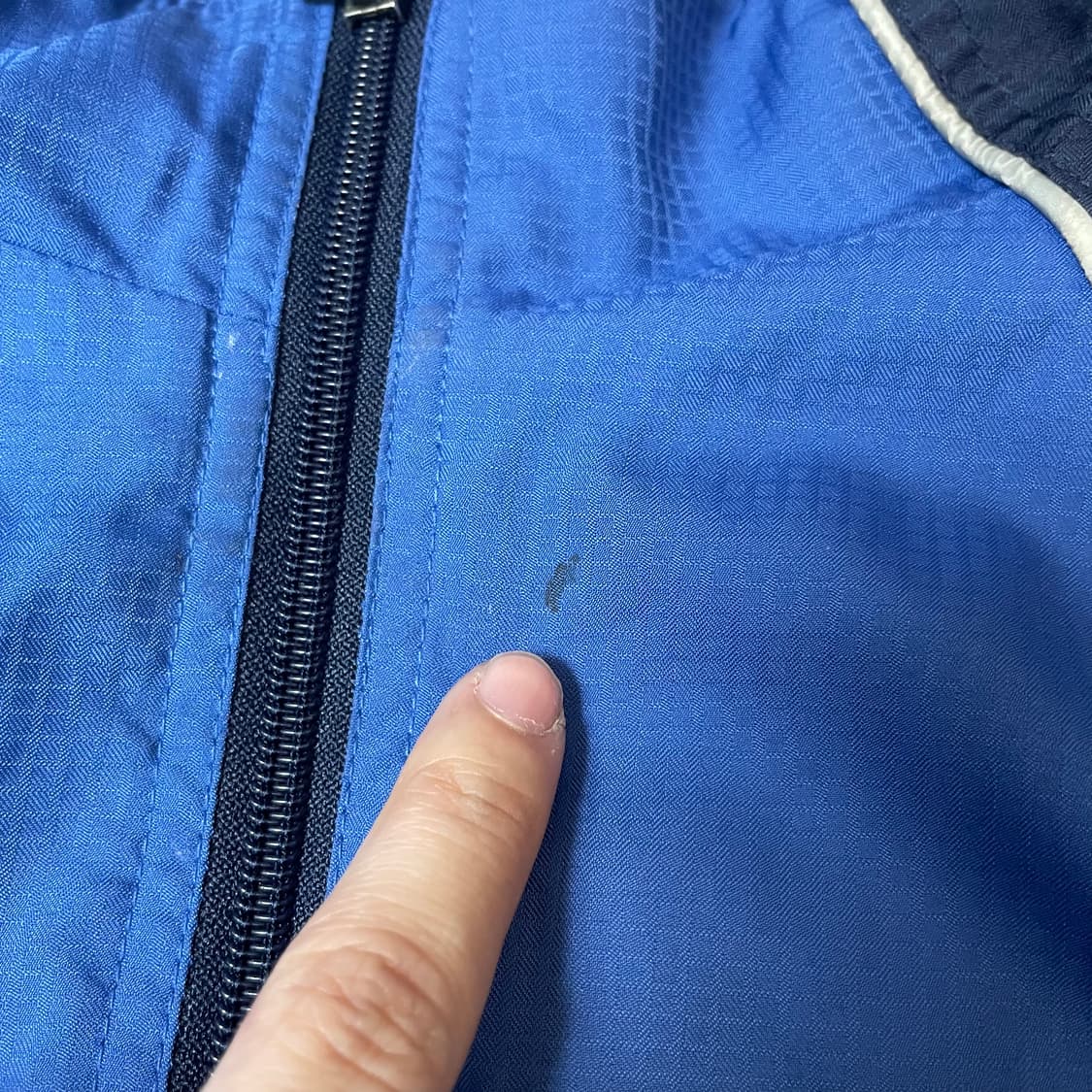 뉴발란스 미니로고 올드스쿨 블루 배색 바람막이 105 상품이미지7