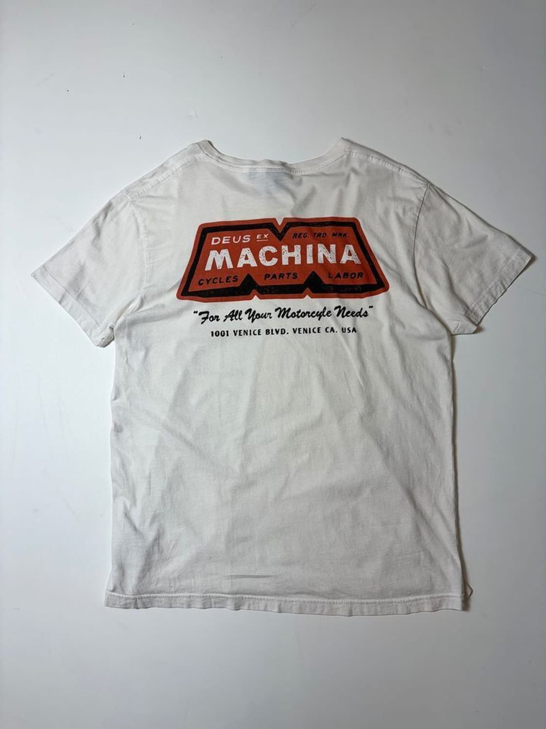 데우스 엑스 마키나 백 프린팅 반팔 티셔츠 PN9563 상품이미지1