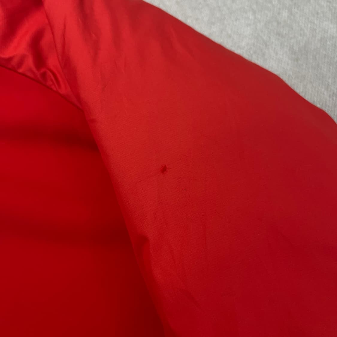 100 나이키90s 레드 후드점퍼 상품이미지4