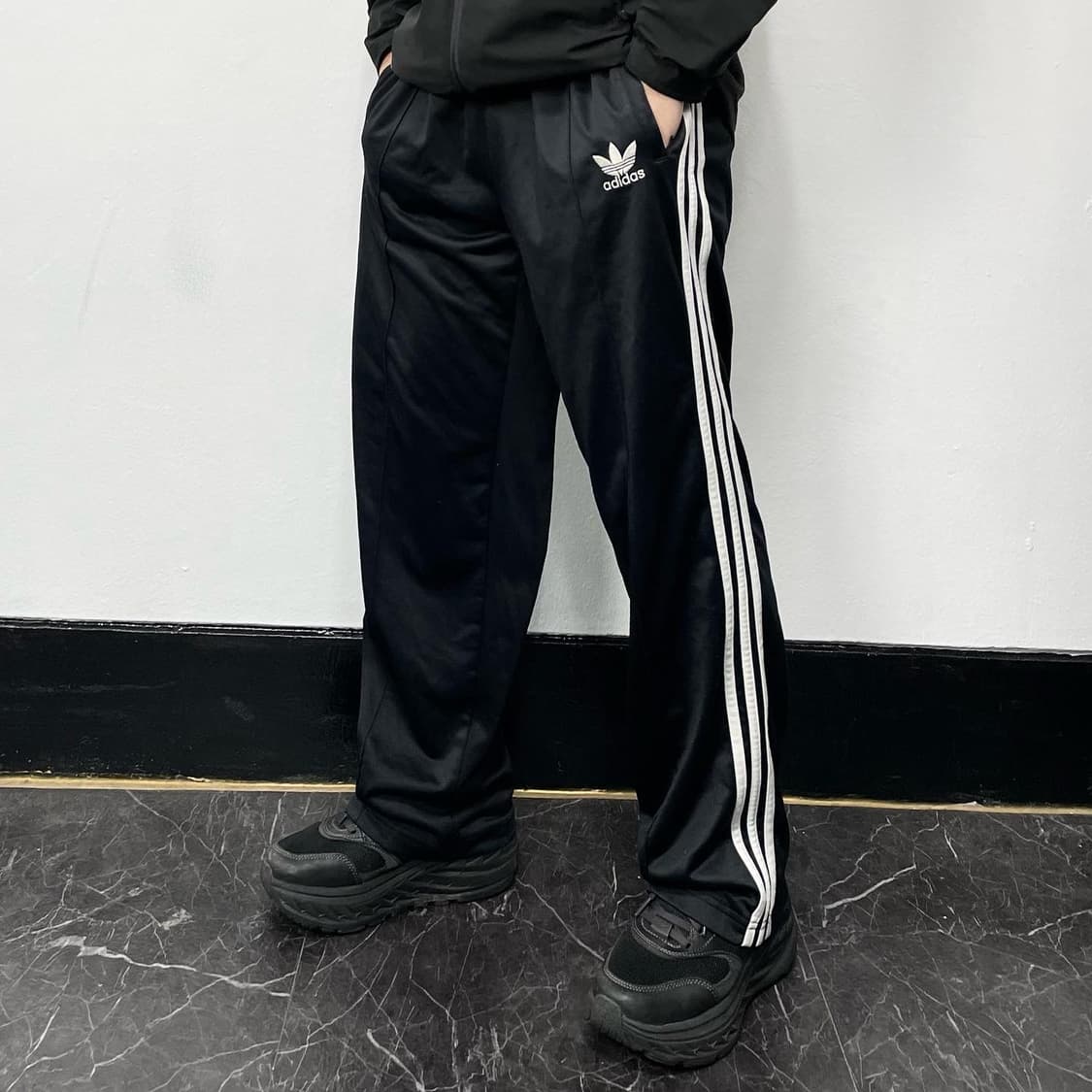 L 아디다스 삼선 파이어버드 와이드 트랙팬츠 상품이미지1
