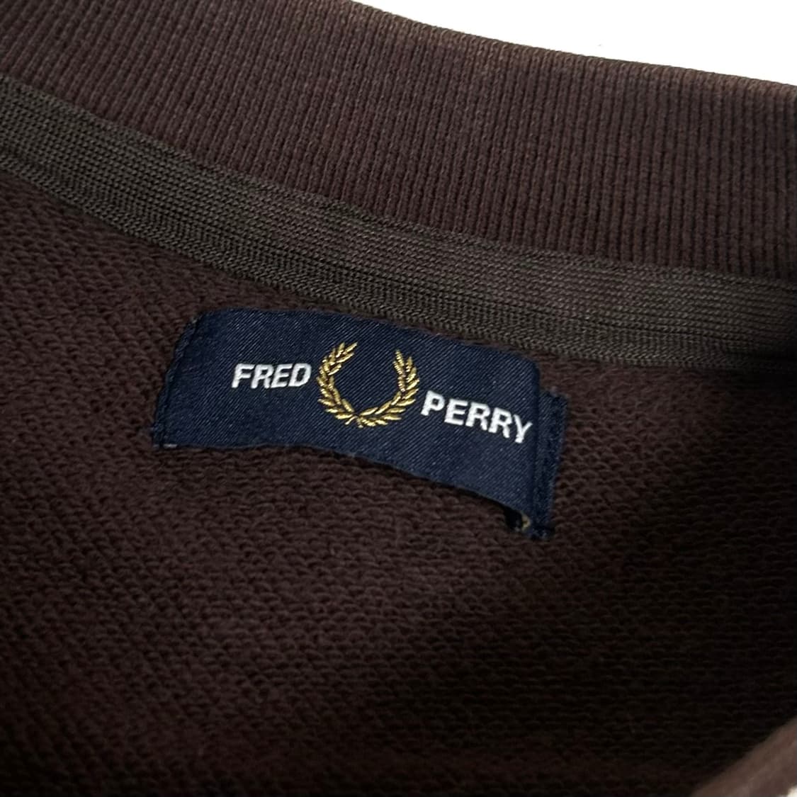 [M] Fredperry 프레드페리 브라운 라운드 맨투맨 상품이미지6