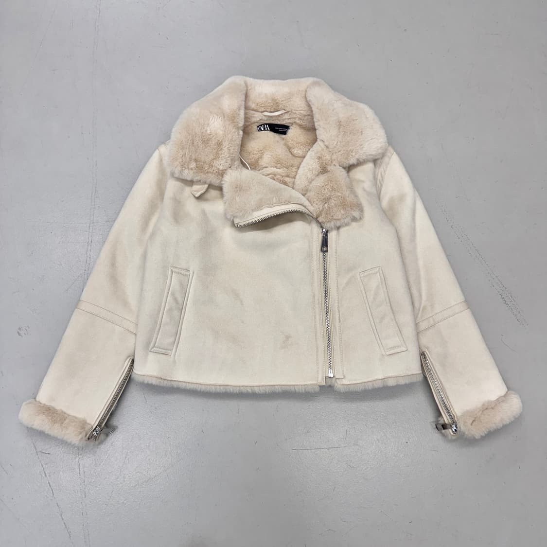 자라 사선 퍼 아이보리 무스탕 자켓 상품이미지2