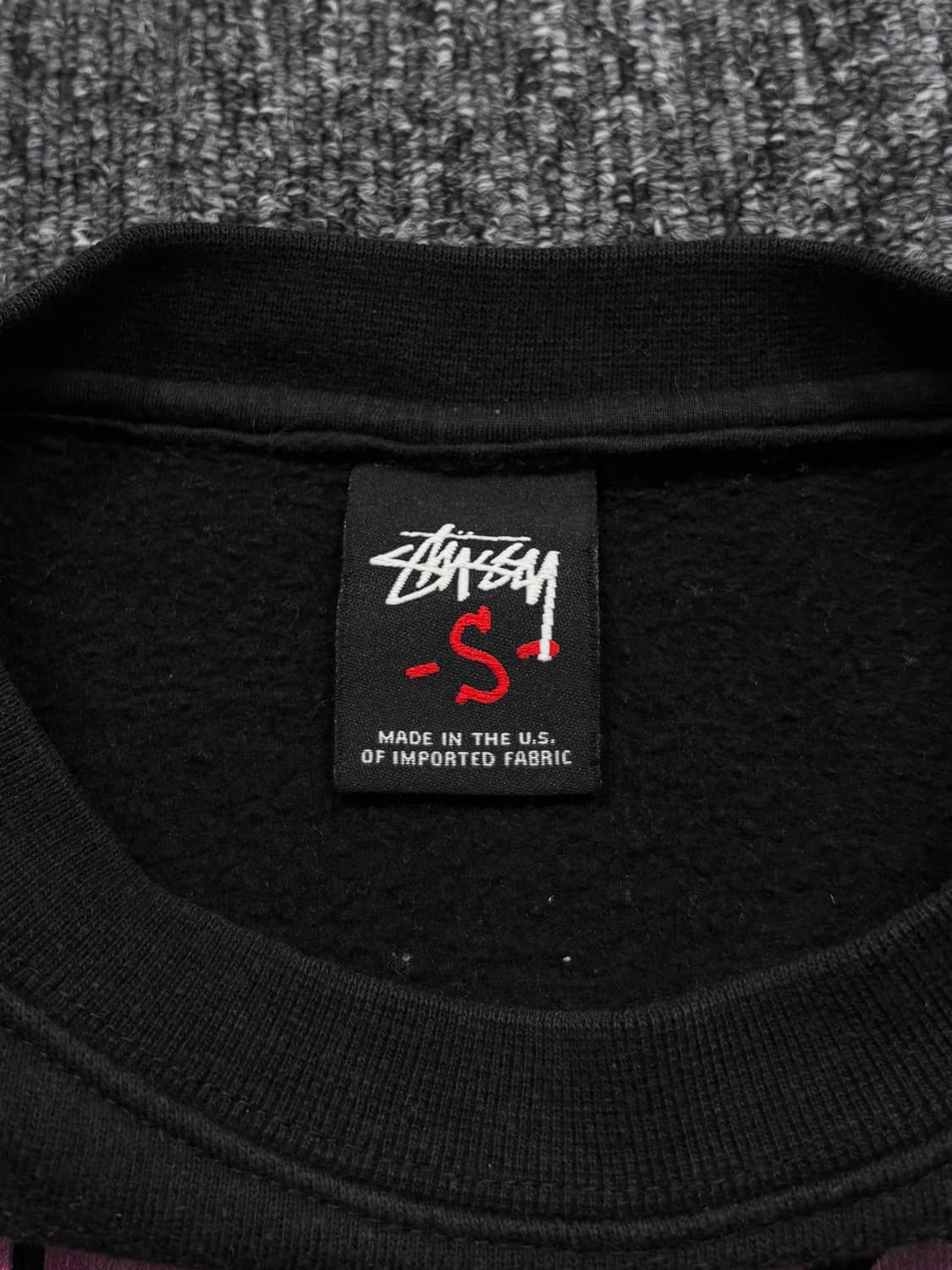 스투시 핑크 로고 블랙 맨투맨 상품이미지5