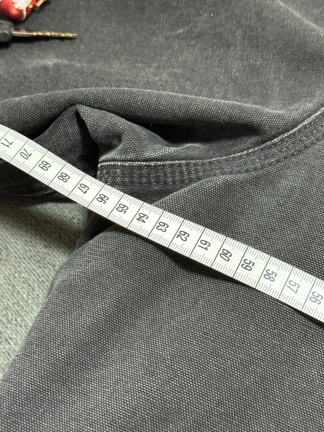 칼하트 J141 블랙 XL (레귤러) - 급처 상품이미지10