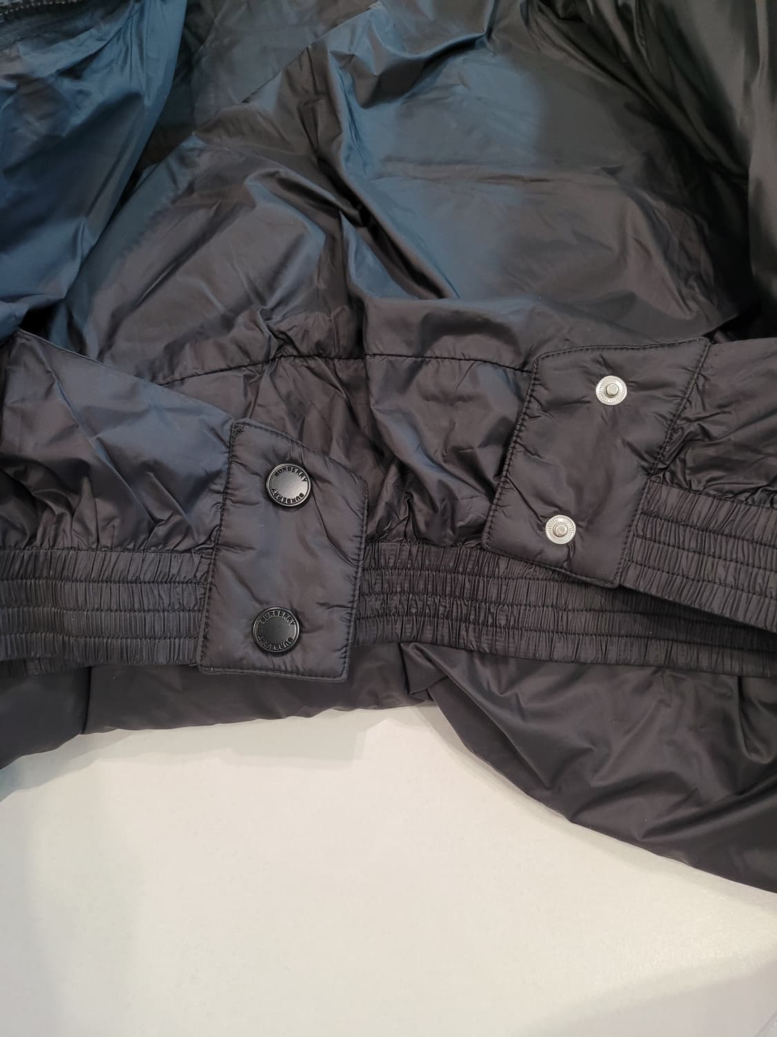 🖤 한 끗 차이 핏이 예술! 시크한 블랙 크롭 여성  퍼퍼 패딩 상품이미지6