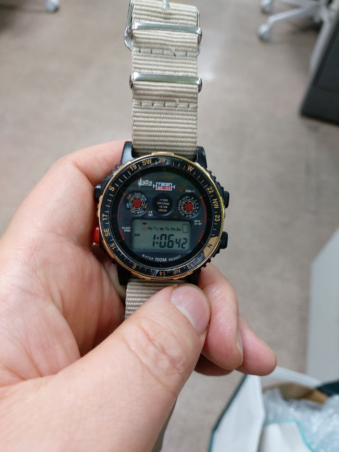 아카데미 디지털 시계 상품이미지1