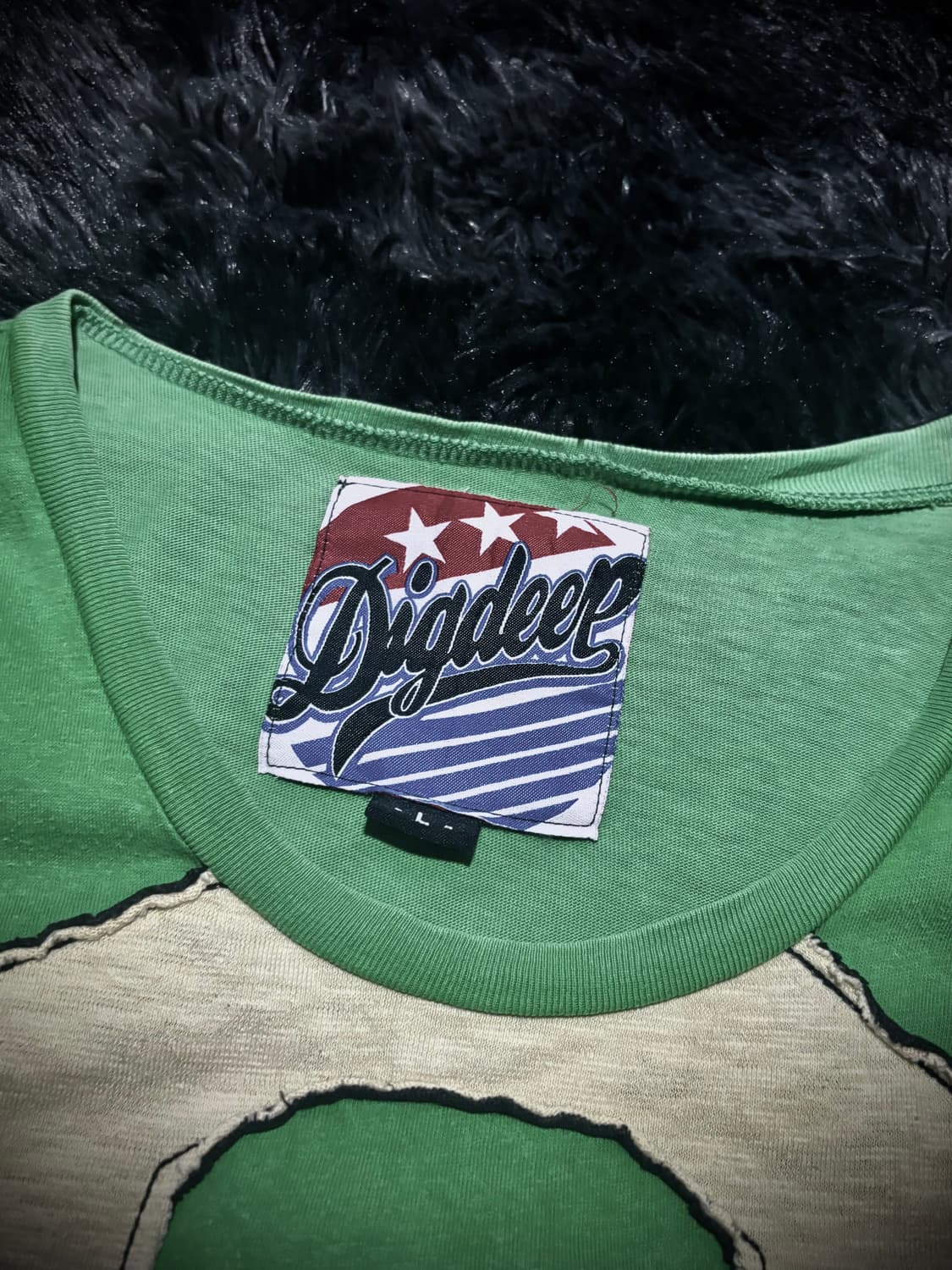 DIG DEEP 그린컬러 아이보리 레터링 자수 반팔 T 상품이미지6