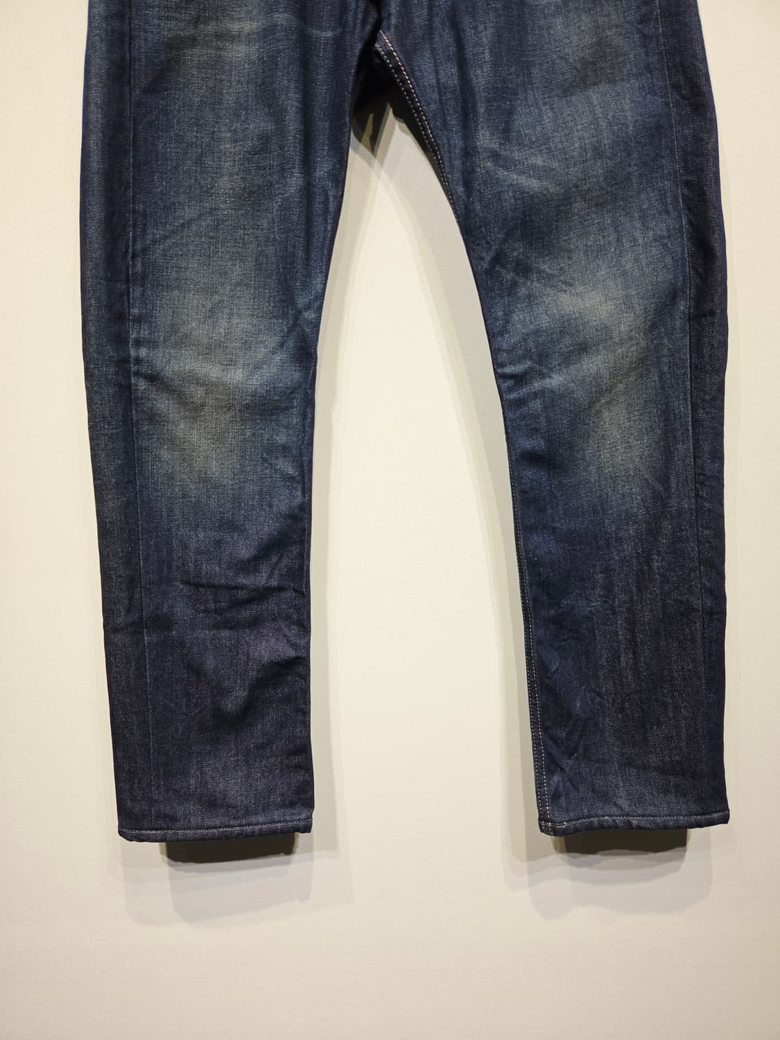 DIESEL 디젤 VIKER 레귤러 스트레이트 데님 팬츠 상품이미지4