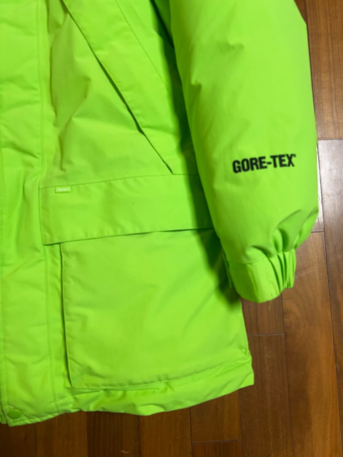 슈프림 고어텍스 700필 파카 상품이미지3