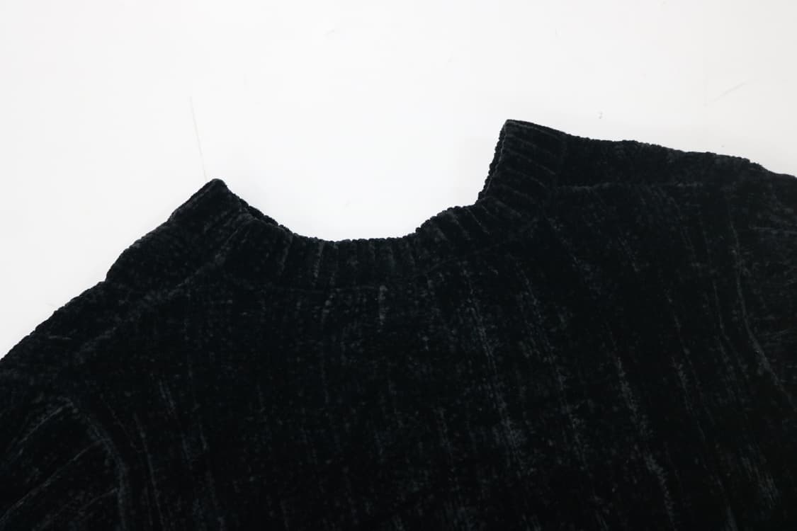 블랙 벨벳 셔닐 꽈배기 브이넥 니트 상품이미지8