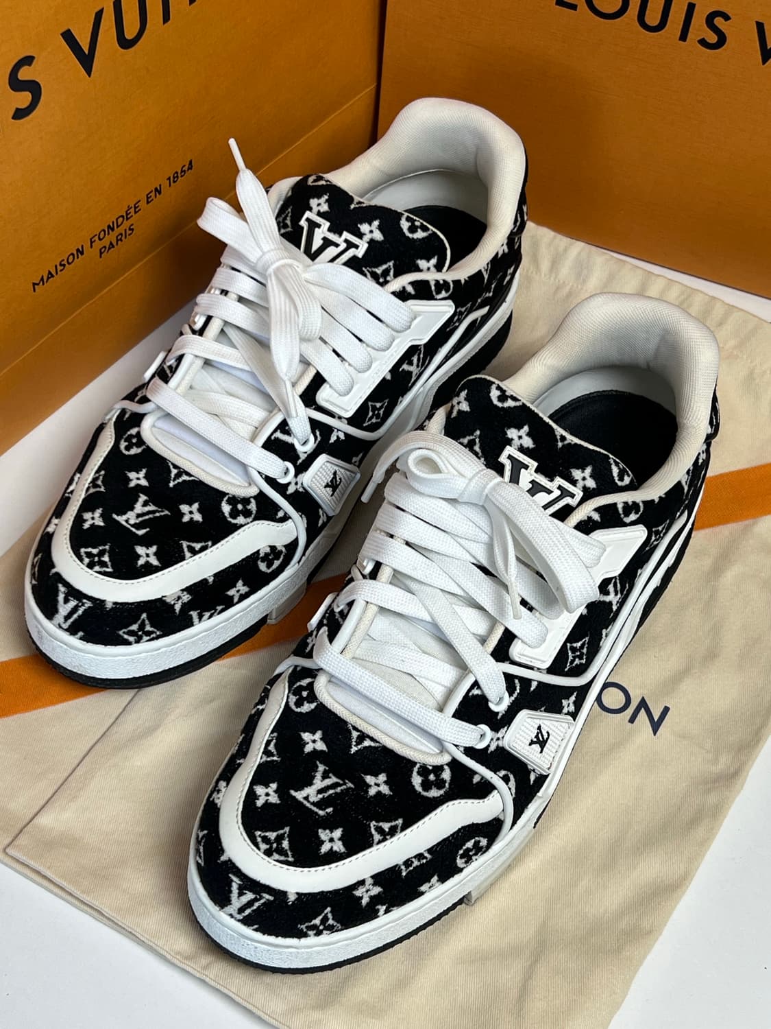 [정품] 270 전후 / 루이비통 벨벳 트레이너 스니커즈 8.5 size 상품이미지2