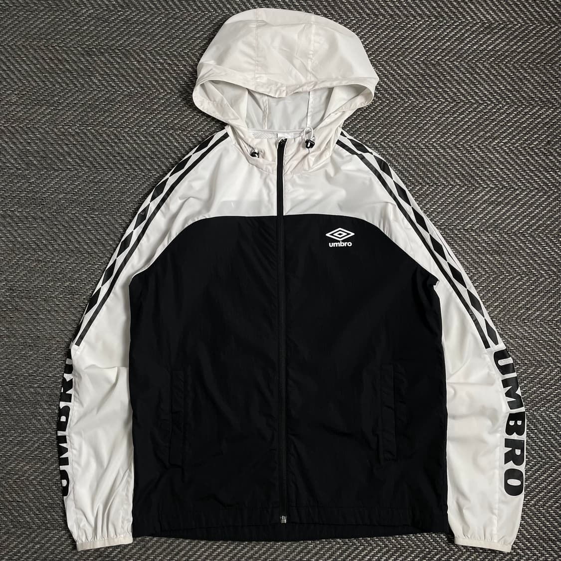 엄브로 멀티로고 빅로고 트랙 우븐 바람막이o 3994 상품이미지1