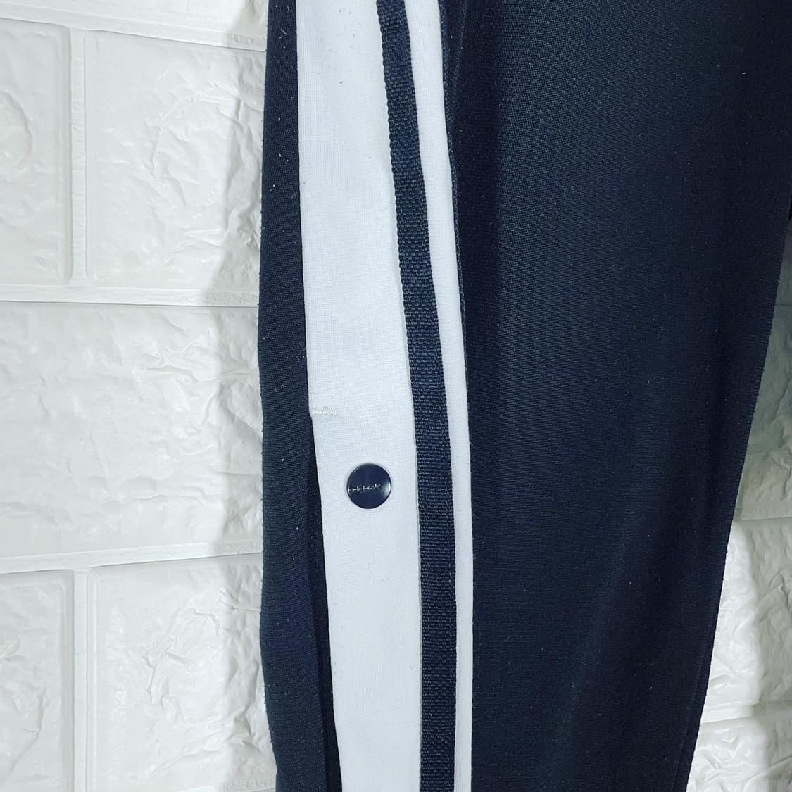 아디다스 사이드버튼 트랙팬츠 상품이미지3