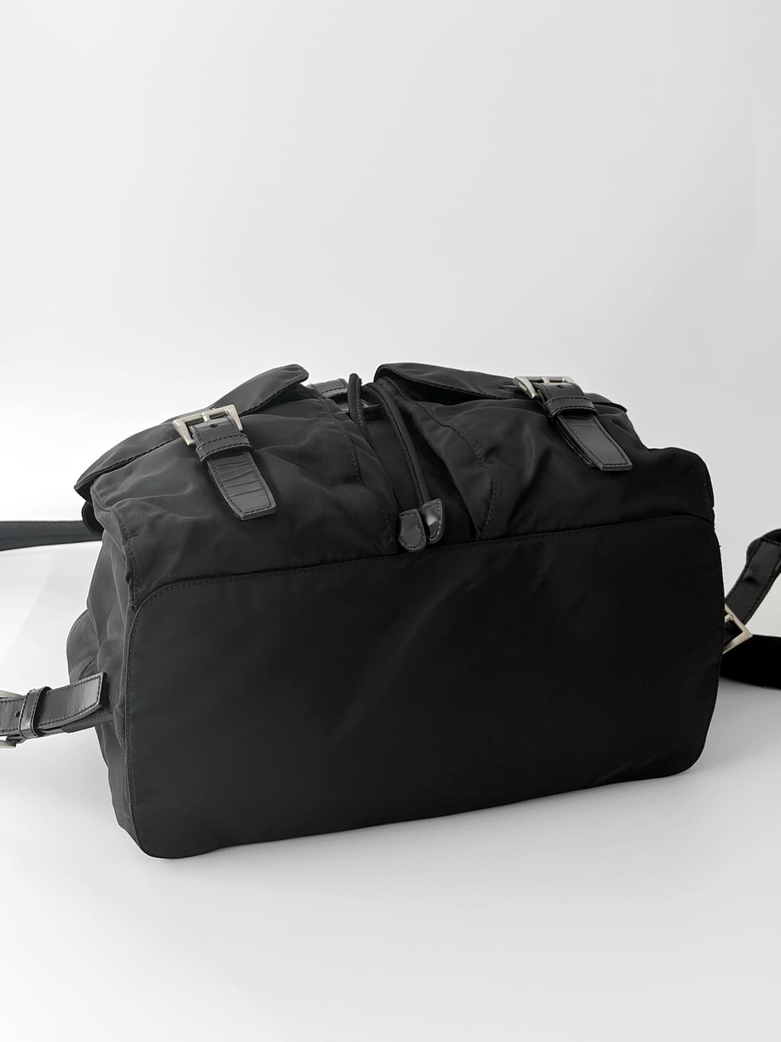 프라다 포코노 백팩 미듐 판매합니다. 상품이미지9