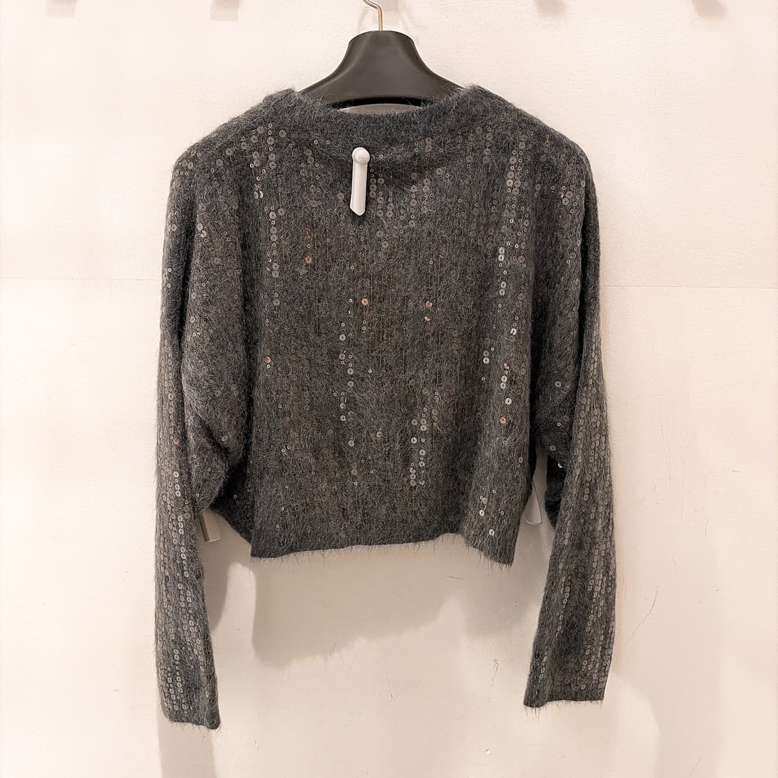 (정품/새상품) 브루넬로 쿠치넬리 여성 그레이 크롭 스팽글 니트 상품이미지4