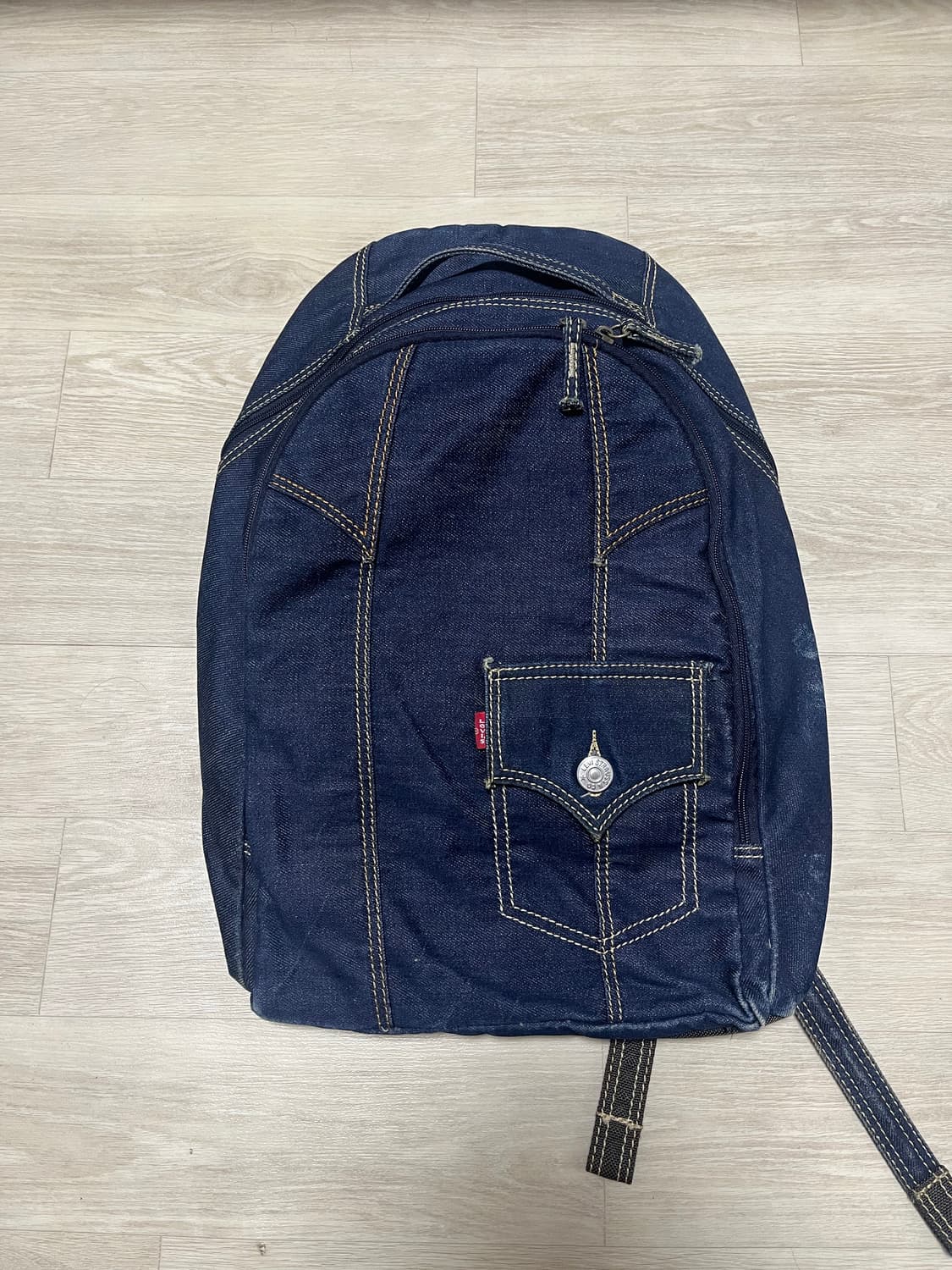 Levi’s bagpack 상품이미지1