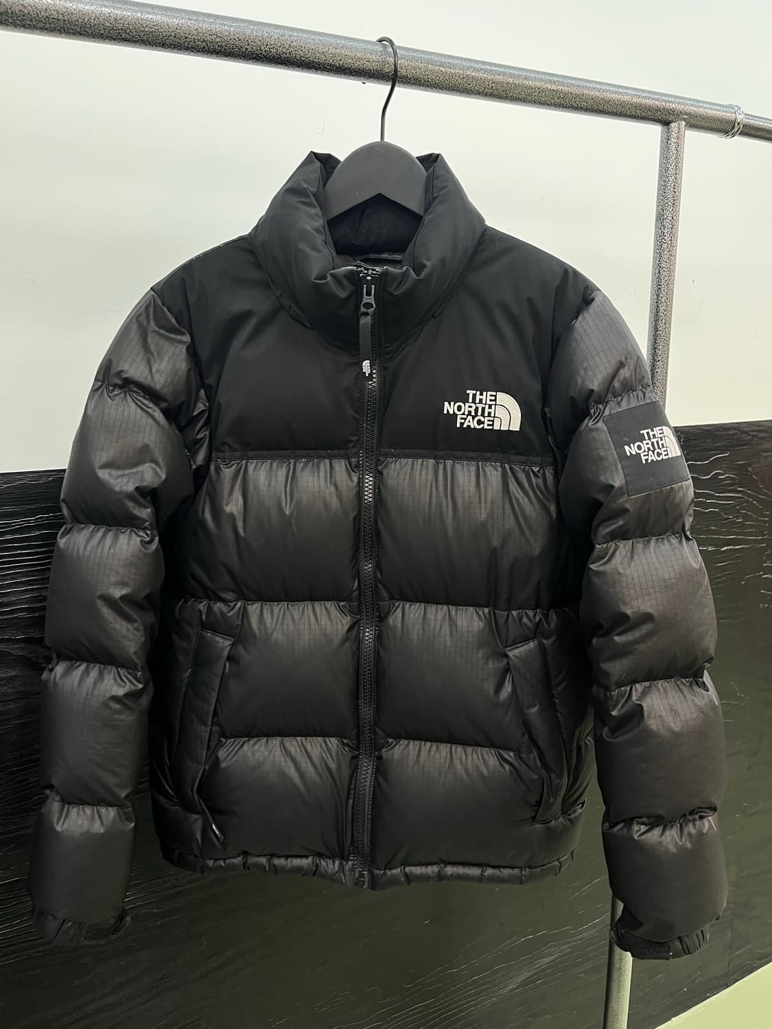 노스페이스 화이트라벨 눕시 유광 블랙 S 상품이미지1