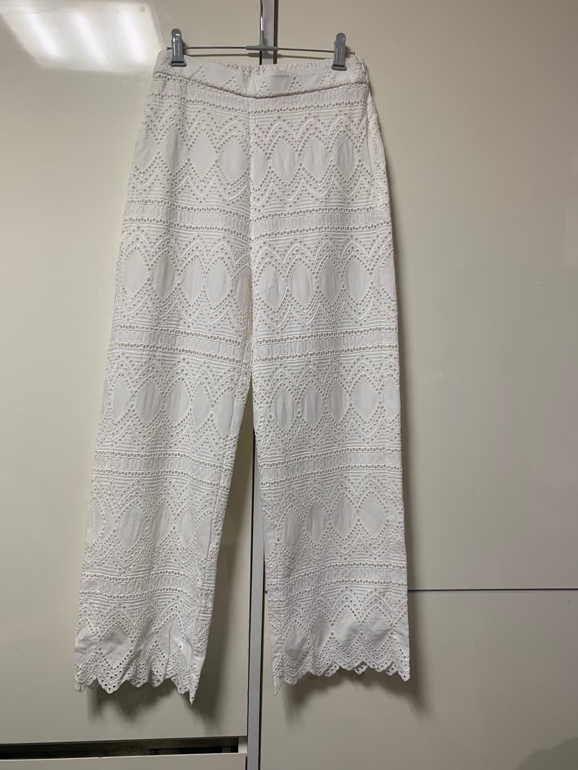 레이스 화이트 아일렛 팬츠  상품이미지2